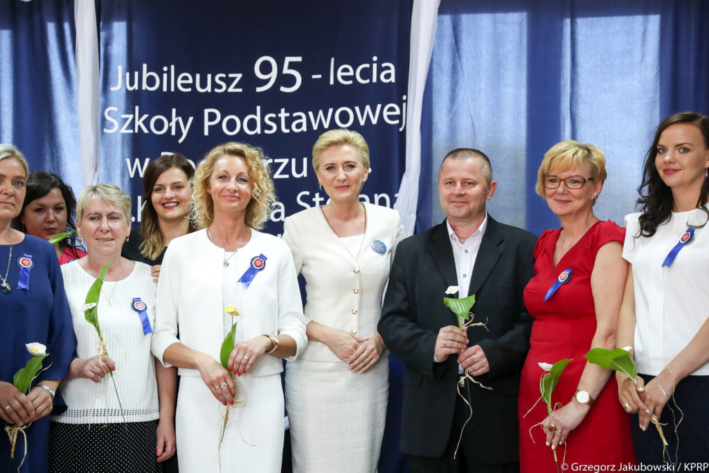 Agata Duda - najlepsze stylizacje Pierwszej Damy